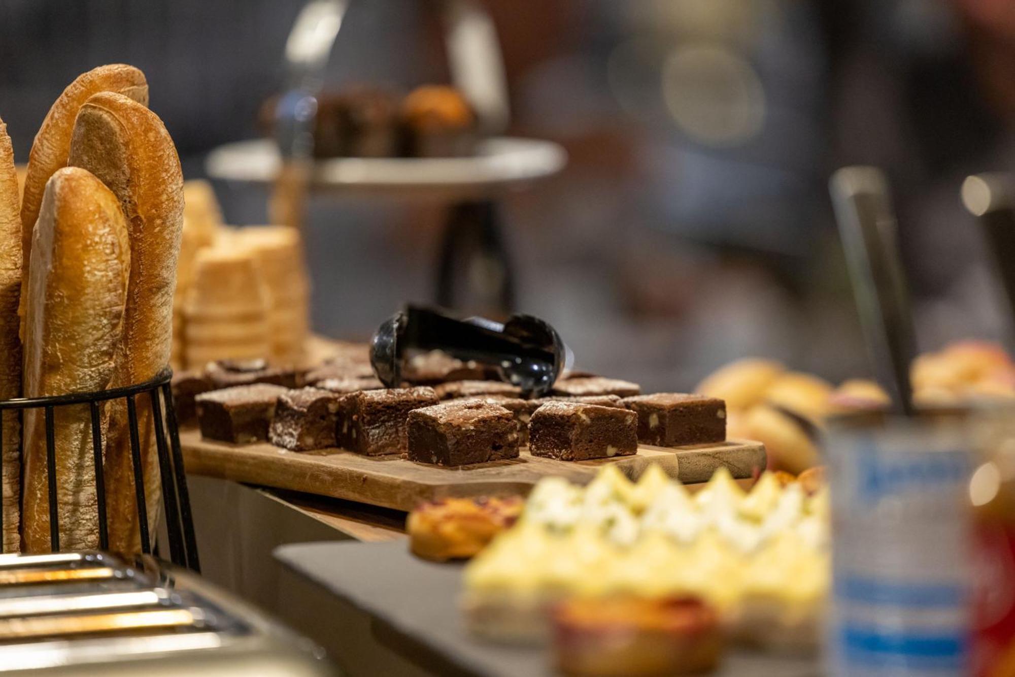 Ac Hotel By Marriott Marseille Prado Velodrome Экстерьер фото