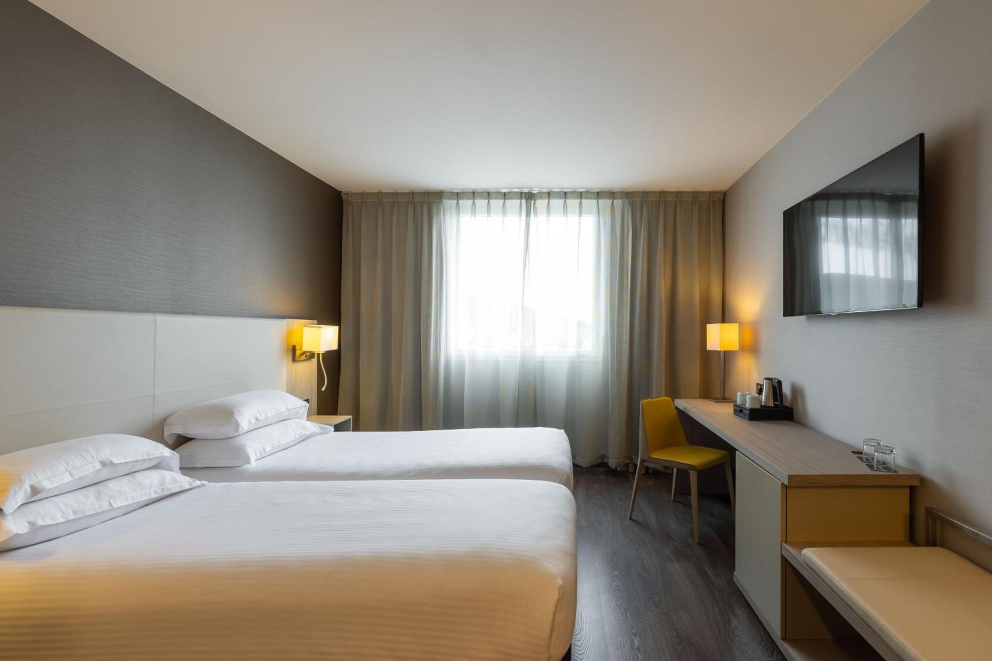 Ac Hotel By Marriott Marseille Prado Velodrome Экстерьер фото