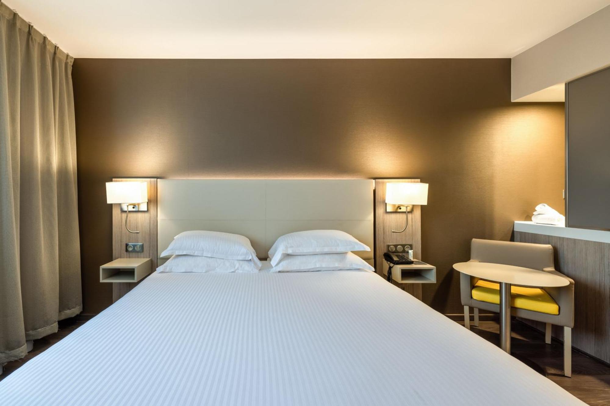 Ac Hotel By Marriott Marseille Prado Velodrome Экстерьер фото